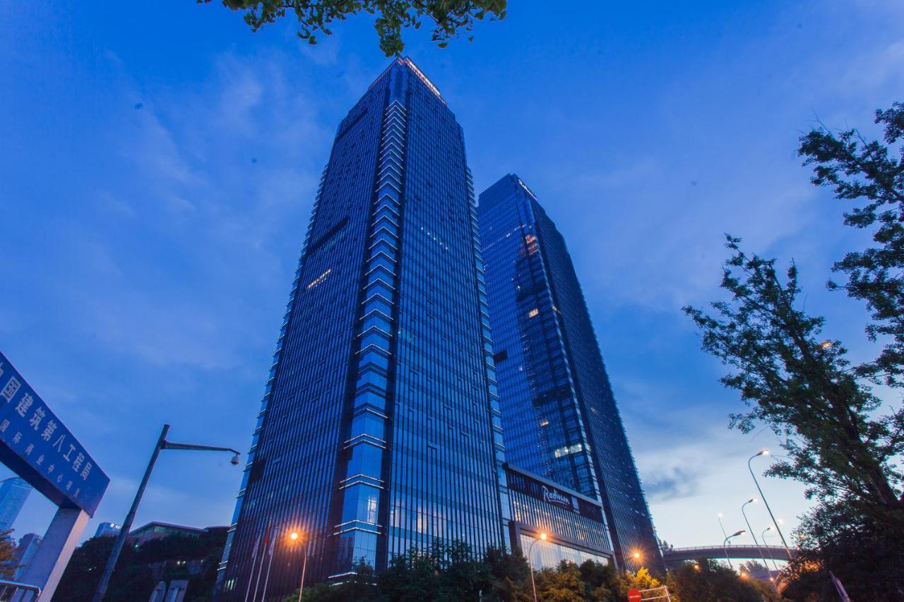 Radisson Blu Plaza Chongqing - Free 2 Bottle Of Local Beer Per Room During Stay 外观 照片