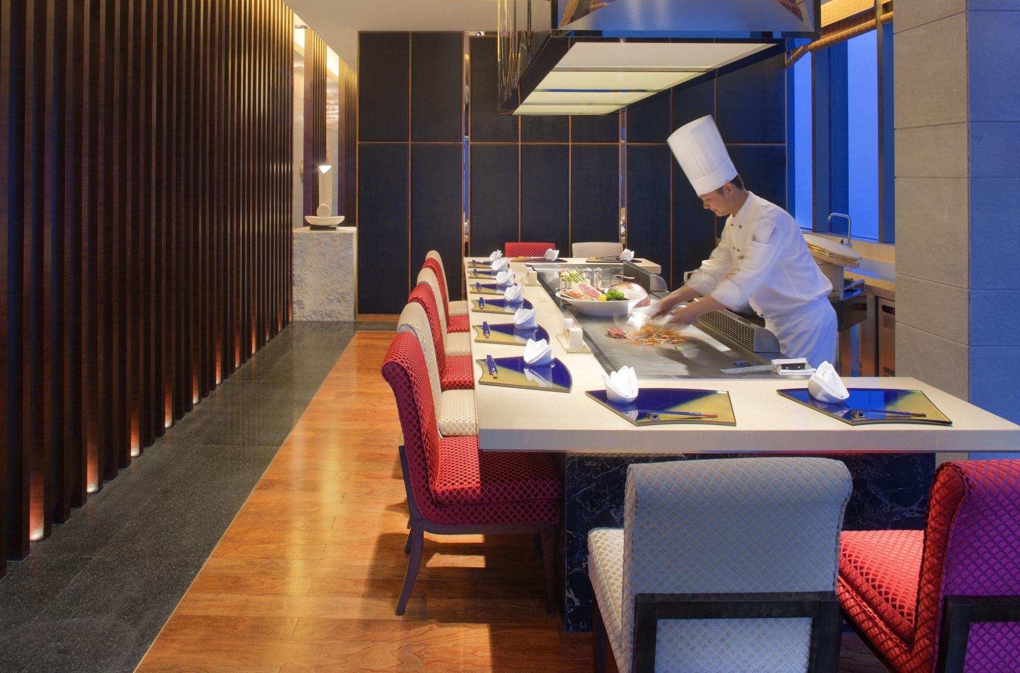 Radisson Blu Plaza Chongqing - Free 2 Bottle Of Local Beer Per Room During Stay 外观 照片