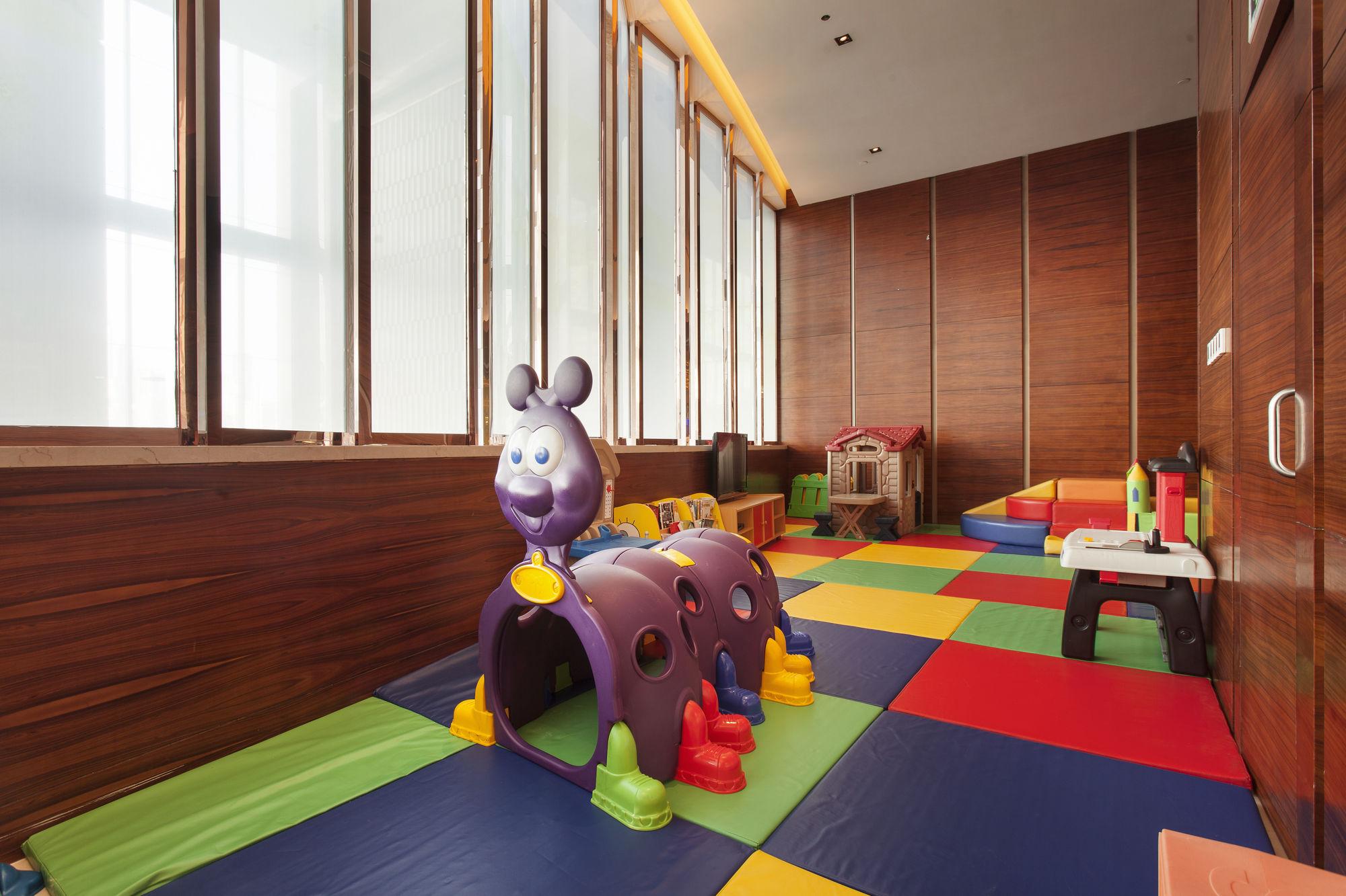 Radisson Blu Plaza Chongqing - Free 2 Bottle Of Local Beer Per Room During Stay 外观 照片