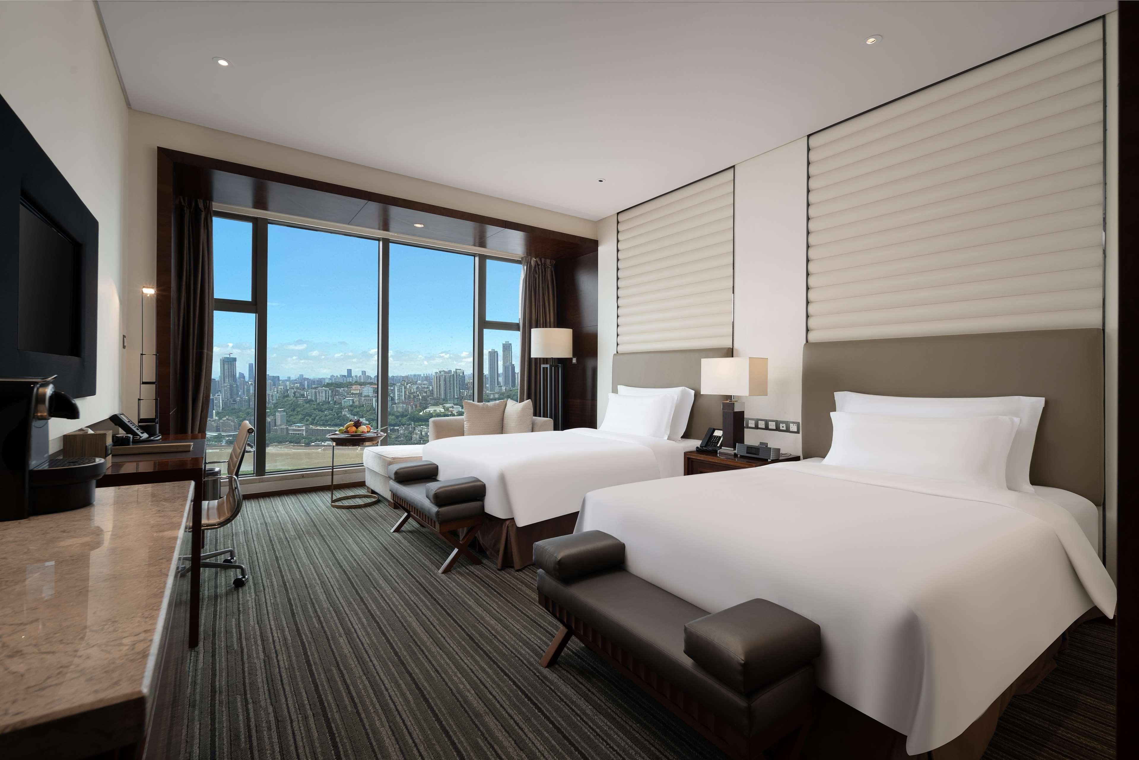 Radisson Blu Plaza Chongqing - Free 2 Bottle Of Local Beer Per Room During Stay 外观 照片
