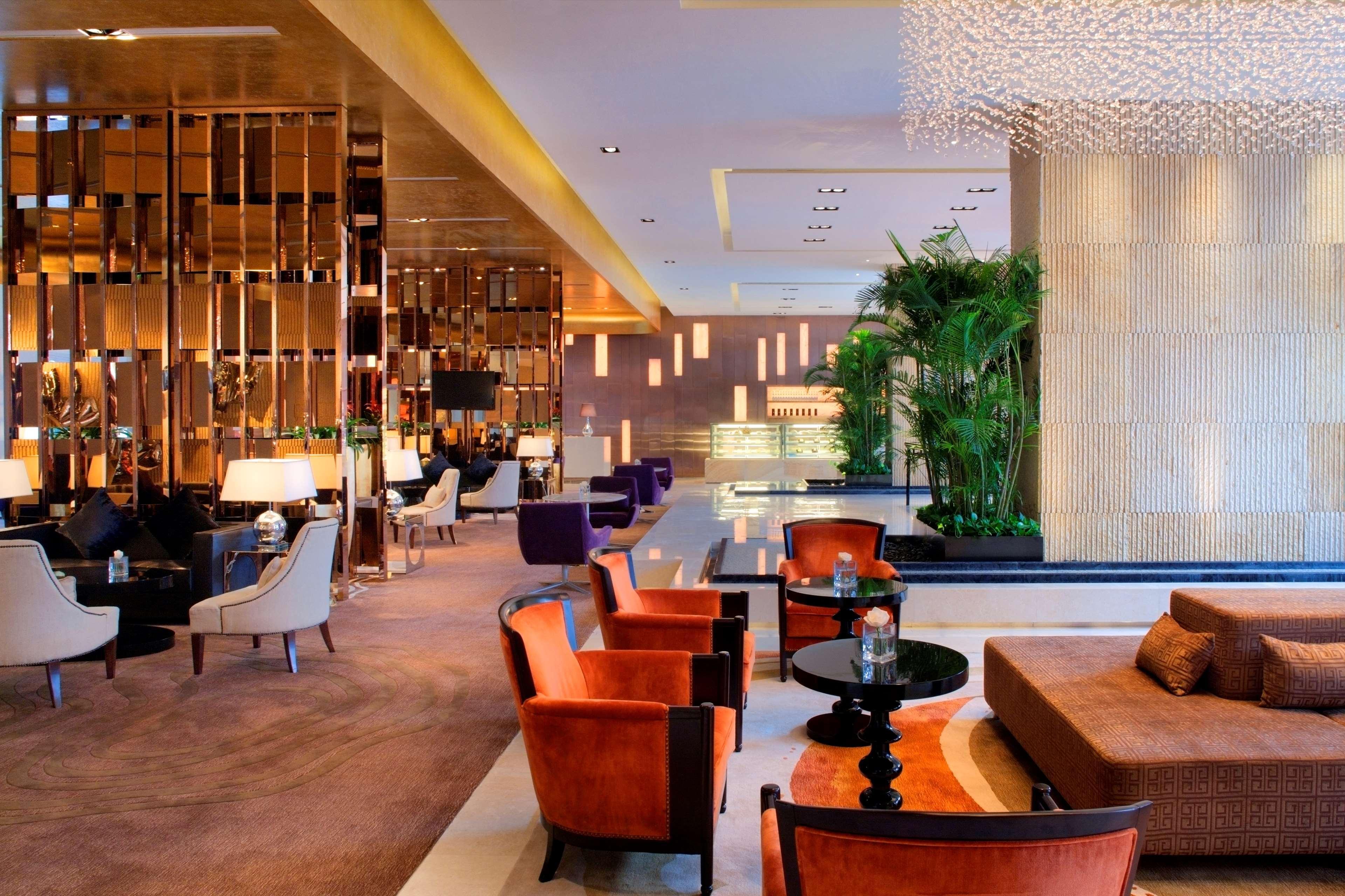 Radisson Blu Plaza Chongqing - Free 2 Bottle Of Local Beer Per Room During Stay 内观 照片