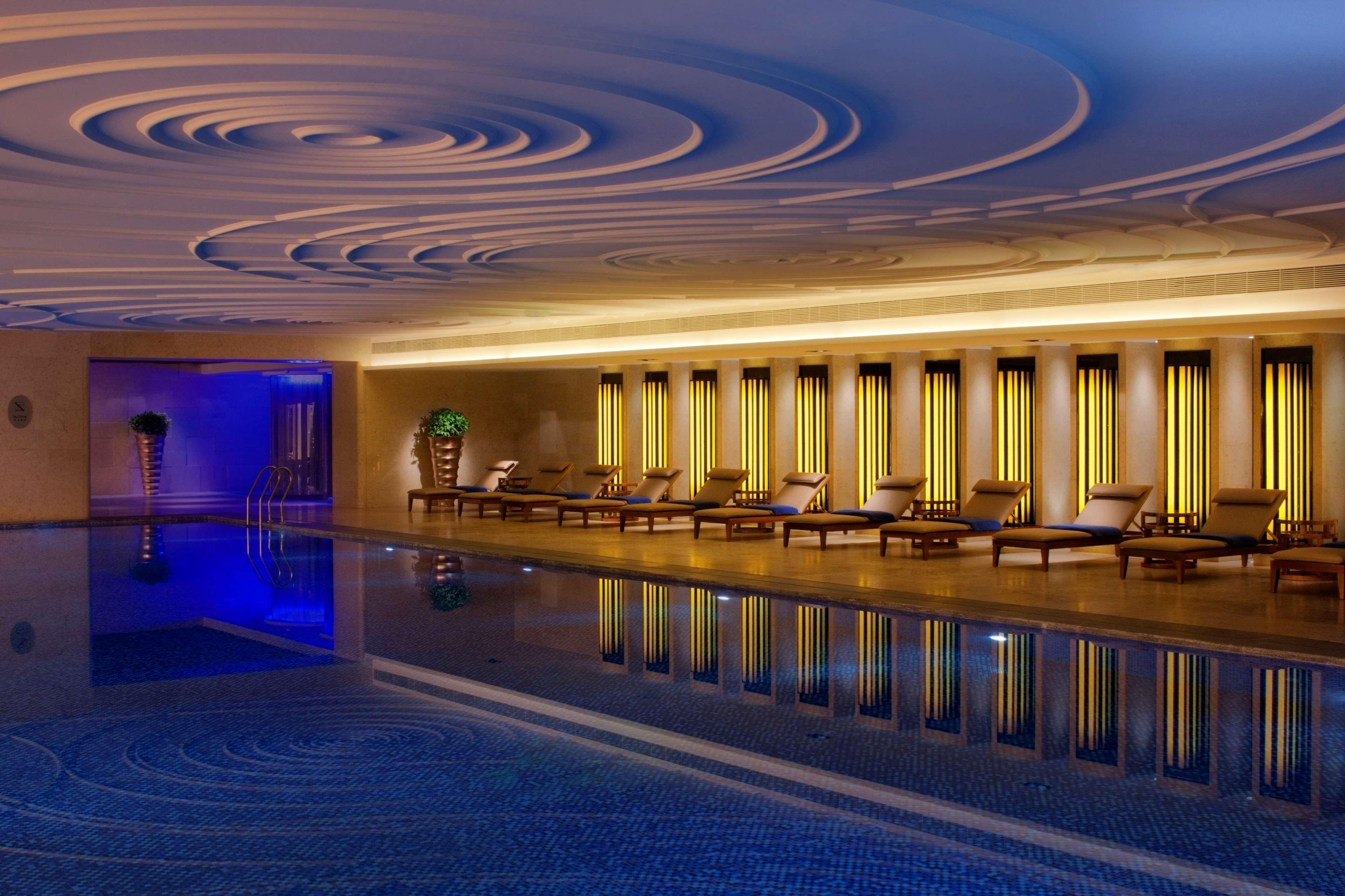 Radisson Blu Plaza Chongqing - Free 2 Bottle Of Local Beer Per Room During Stay 外观 照片