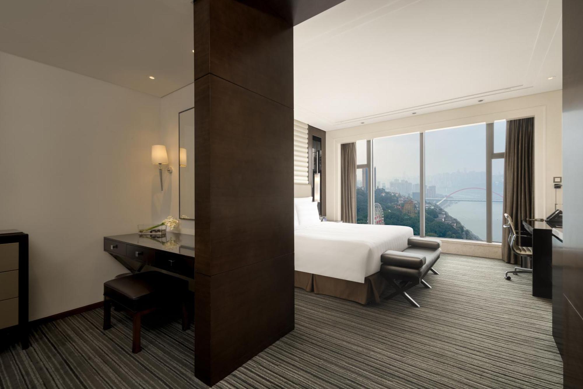Radisson Blu Plaza Chongqing - Free 2 Bottle Of Local Beer Per Room During Stay 外观 照片