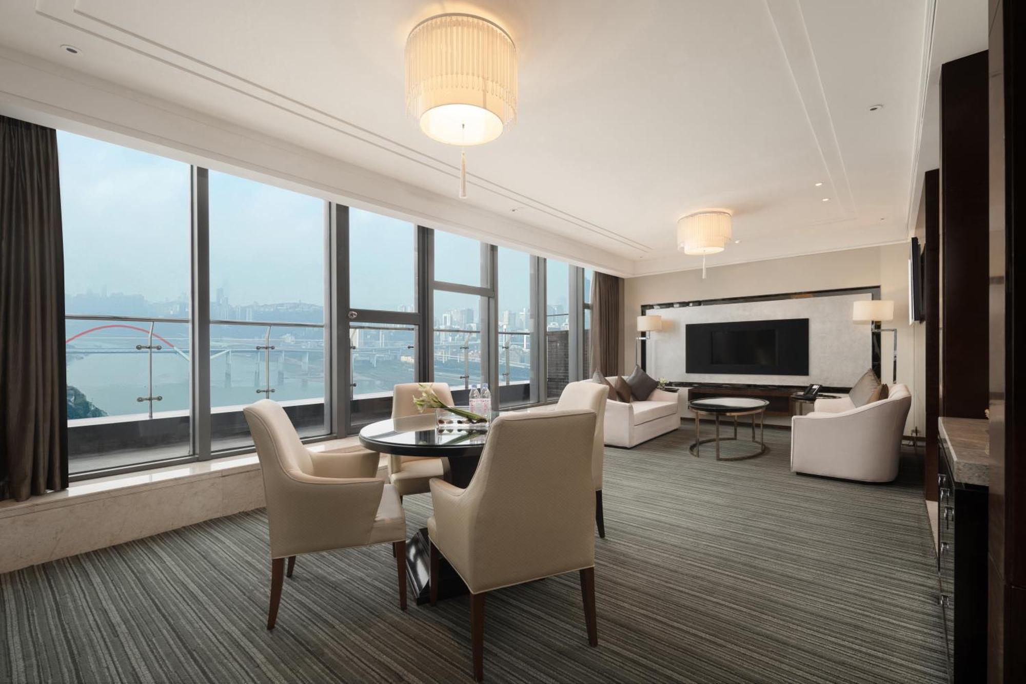 Radisson Blu Plaza Chongqing - Free 2 Bottle Of Local Beer Per Room During Stay 外观 照片