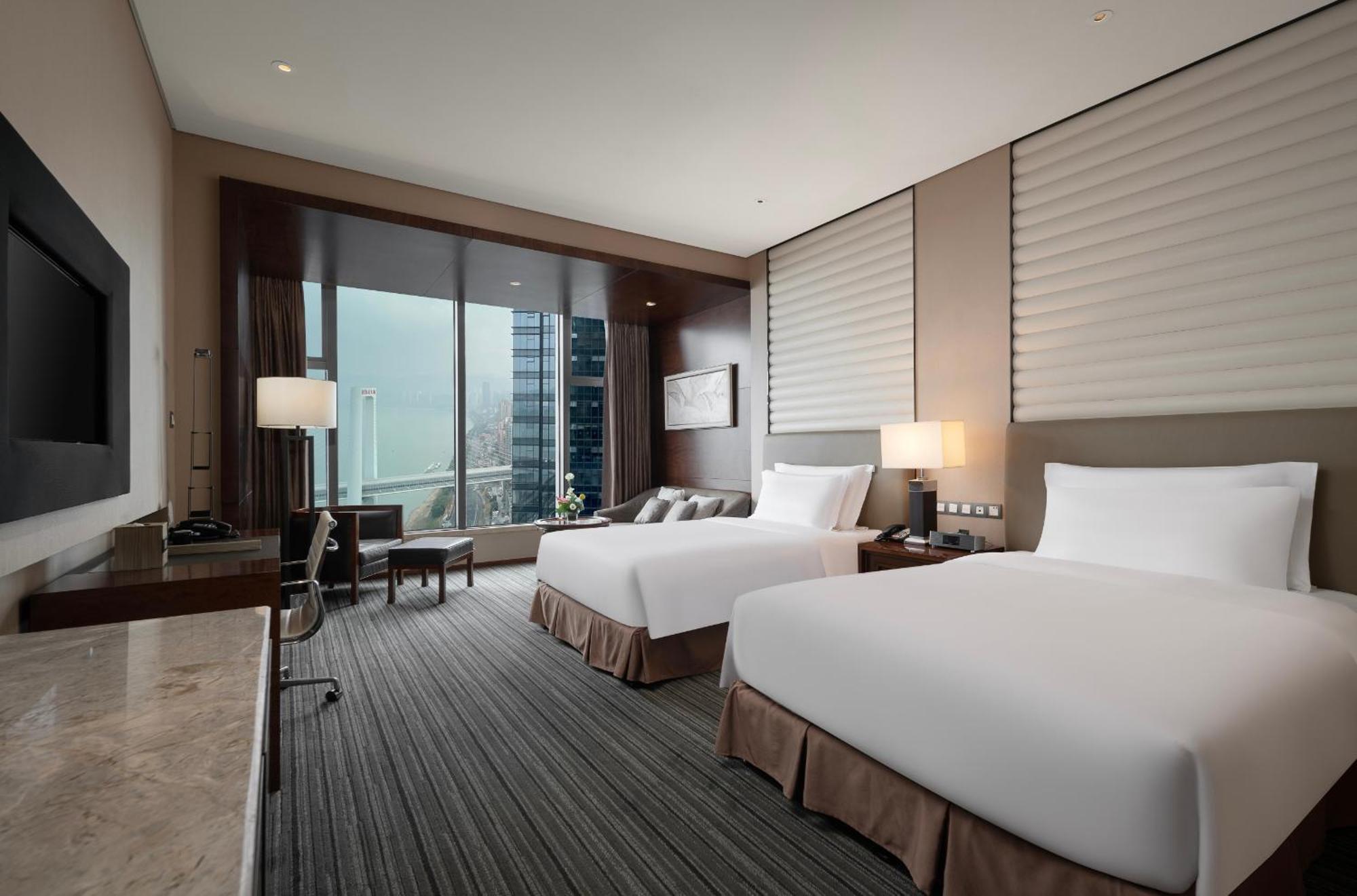 Radisson Blu Plaza Chongqing - Free 2 Bottle Of Local Beer Per Room During Stay 外观 照片