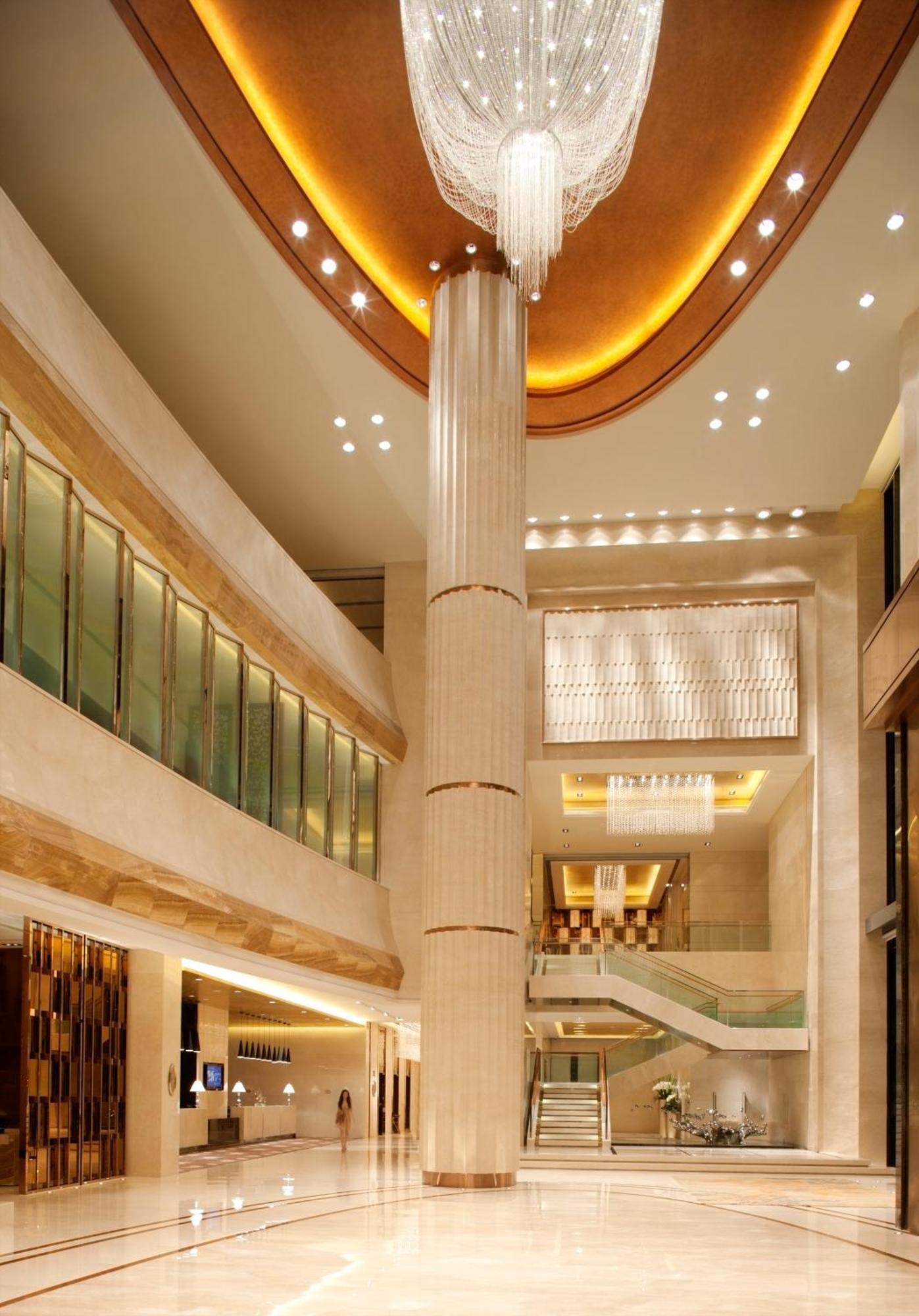 Radisson Blu Plaza Chongqing - Free 2 Bottle Of Local Beer Per Room During Stay 外观 照片